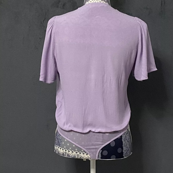 Revolve ASTR The Label Cory Bodysuit Lavender Flutter Sleeve V-neck Womens S Top - Picture 9 of 9